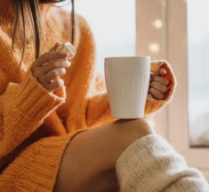 Why Winter Evenings Feel Better With the Right Drink